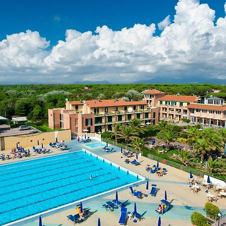Continental Resort Tirrenia Buitenkant foto