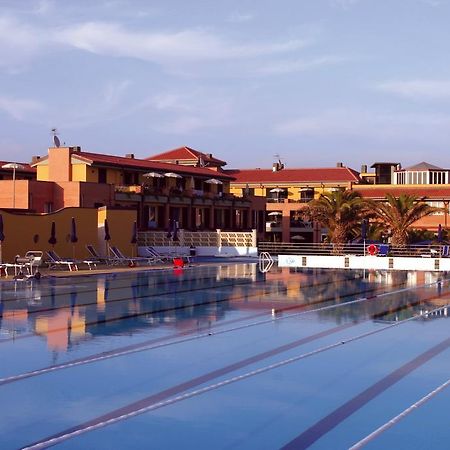 Continental Resort Tirrenia Buitenkant foto