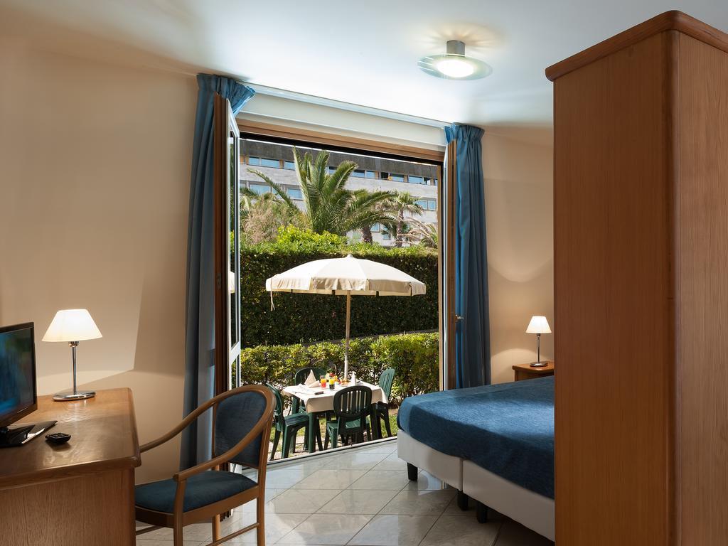 Continental Resort Tirrenia Kamer foto
